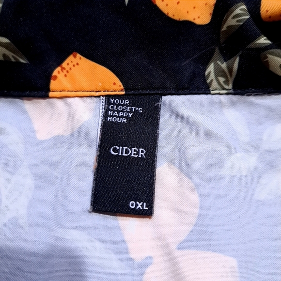 Cider | Black and yellow lemon pattern Women's cropped tie Top - Picture 7 of 10